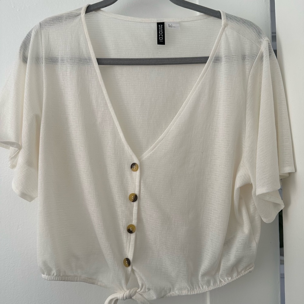 H&M Divided | Off White Short Sleeve Tie Front Top
